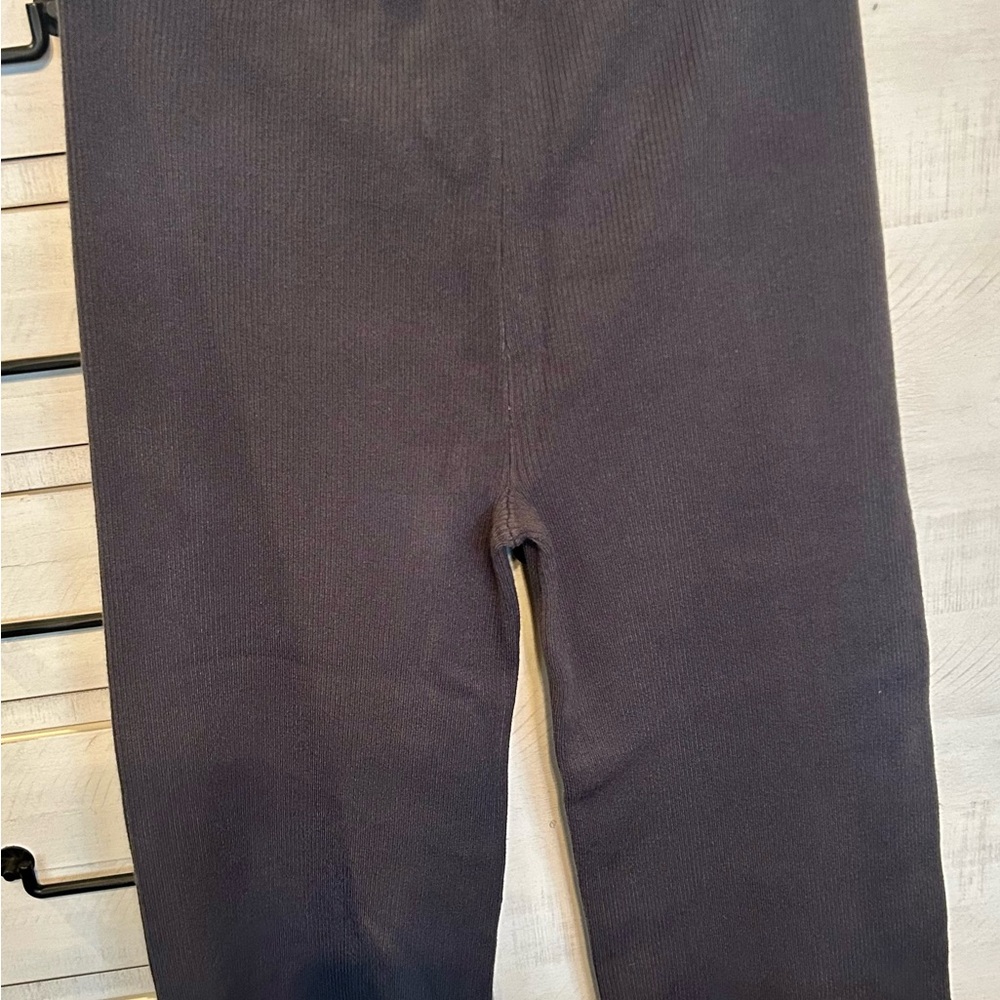 Abercrombie Women’s charcoal sweater pants - Picture 2 of 5